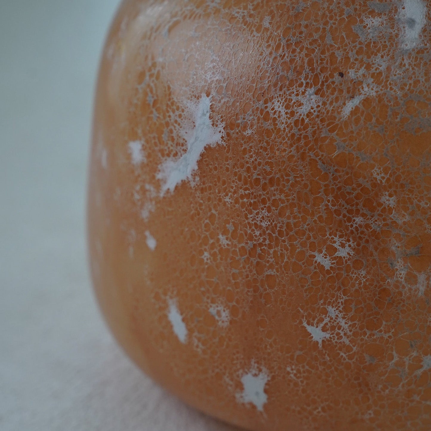 Peach and Cream Round Decorative Glass Vase Open Top - 23RXAU118