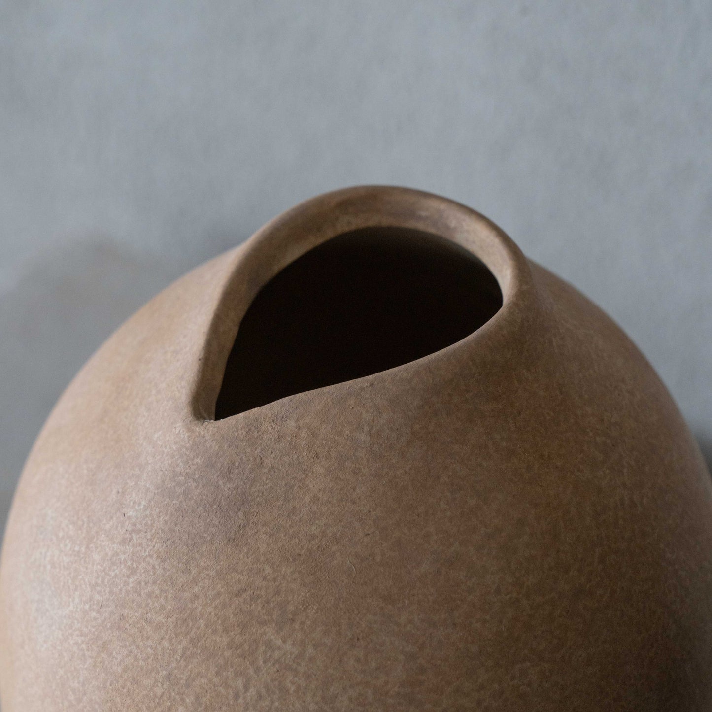 Craft Decorative Modern Ceramic Vase | Flower Pot